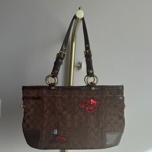 Patch work vintage Coach Brown Shoulder Bag with Red Accents